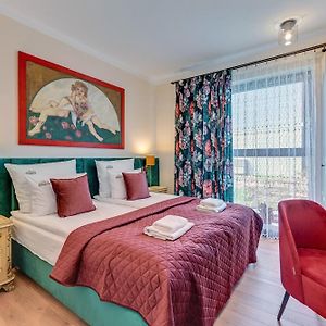 Granaria Premium Riverside & Parking By Downtown Apartments